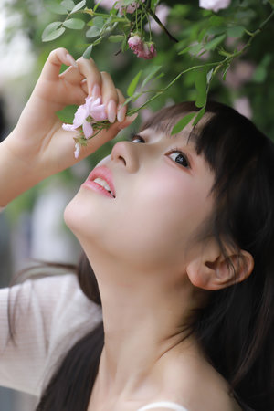 《警花交换做爰》